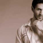 Bollywood_Actor_Kartik_Aaryan_HD_Photo