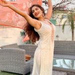 Ishita Raj Sharma Latest Hot HD Photoshoot Photos / Wallpapers (1080p) (1109521)