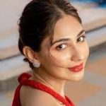 Vidhi Pandya 2